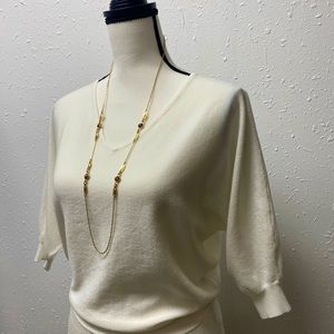 Elegant white v neck shirt